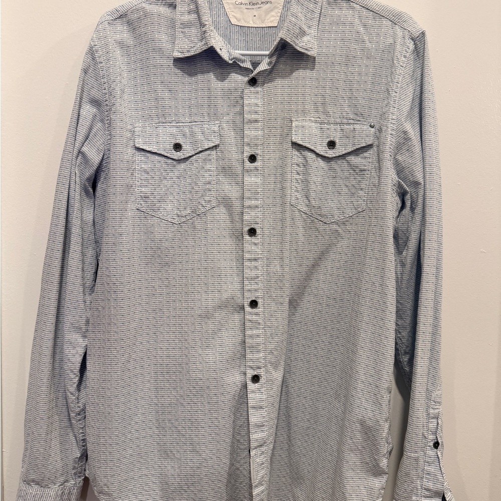 Calvin Klein Jeans Men's Light Gray Button-Down Shirt